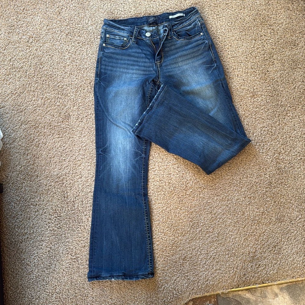 Dark wash boot up Daytrip jeans!